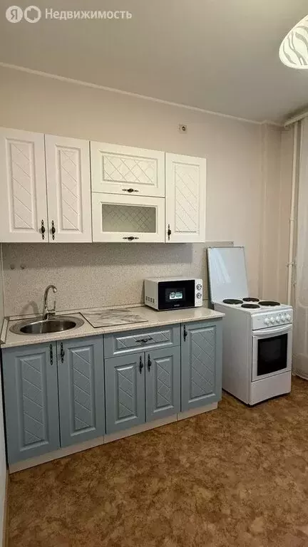 1-комнатная квартира: Омск, улица Кирова, 51 (39 м) - Фото 1