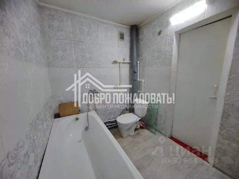 1-к кв. Хакасия, Абакан ул. Комарова, 8 (32.6 м) - Фото 1