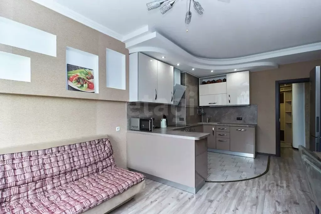 2-к кв. Тюменская область, Тюмень Харьковская ул., 59/4 (88.0 м) - Фото 0