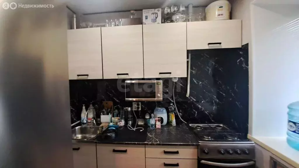 1-комнатная квартира: Златоуст, улица имени А.С. Грибоедова, 12 (30.4 ... - Фото 1