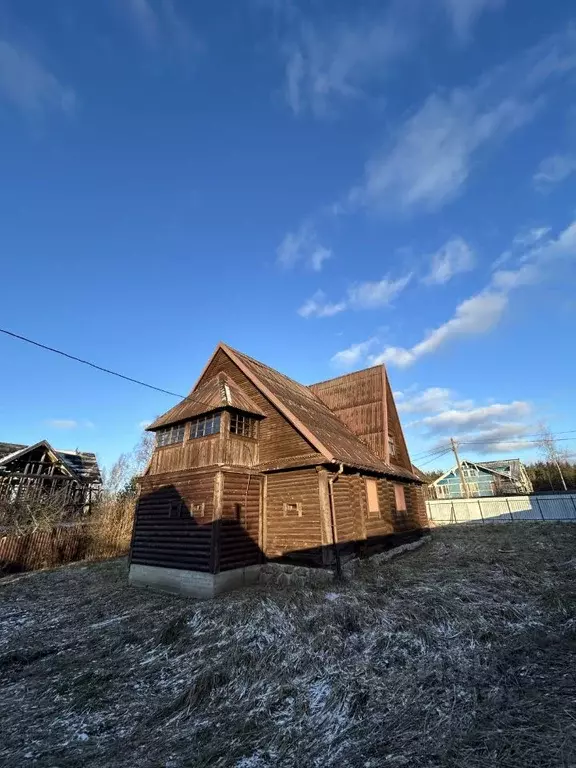 Дом в Ленинградская область, Выборгский район, Рощинское городское ... - Фото 1