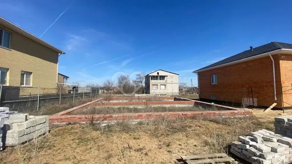 Участок в Волгоградская область, Волгоград Солнечный мкр, ул. ... - Фото 1