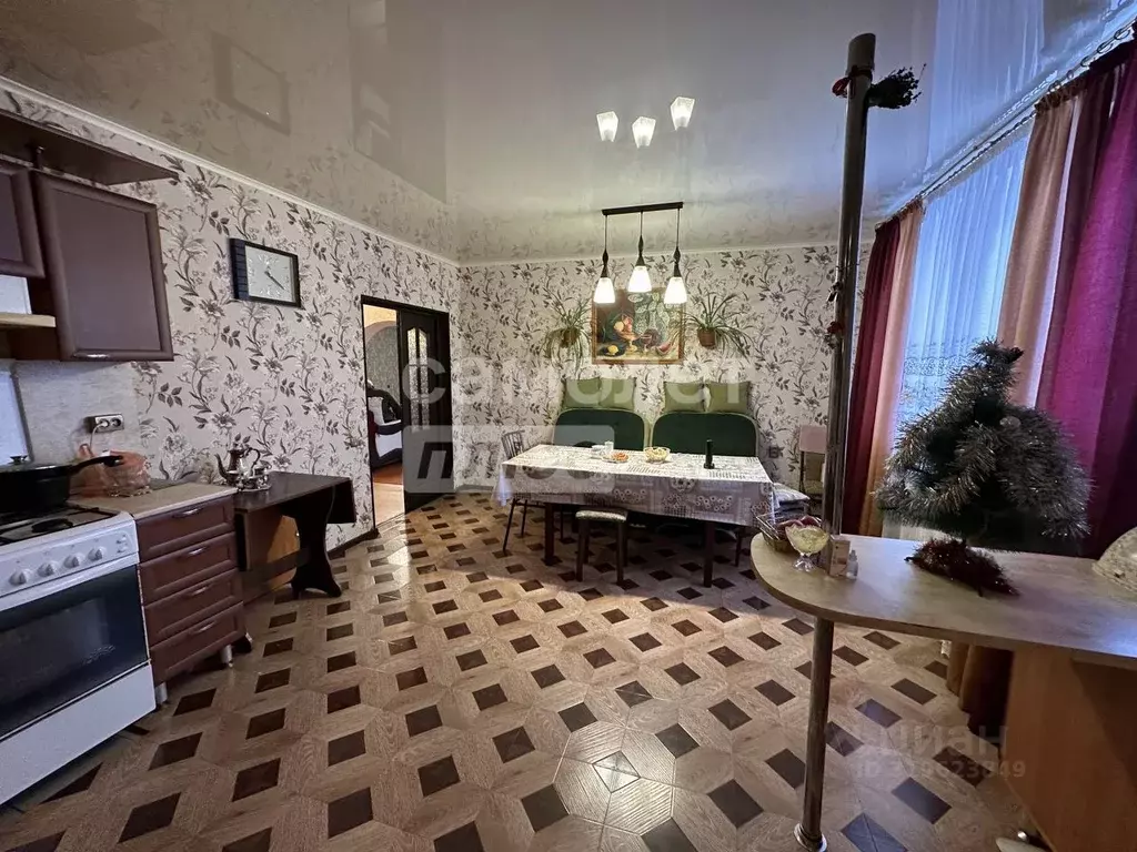 Дом в Башкортостан, Кумертау Земляничный пер., 14 (219 м) - Фото 1