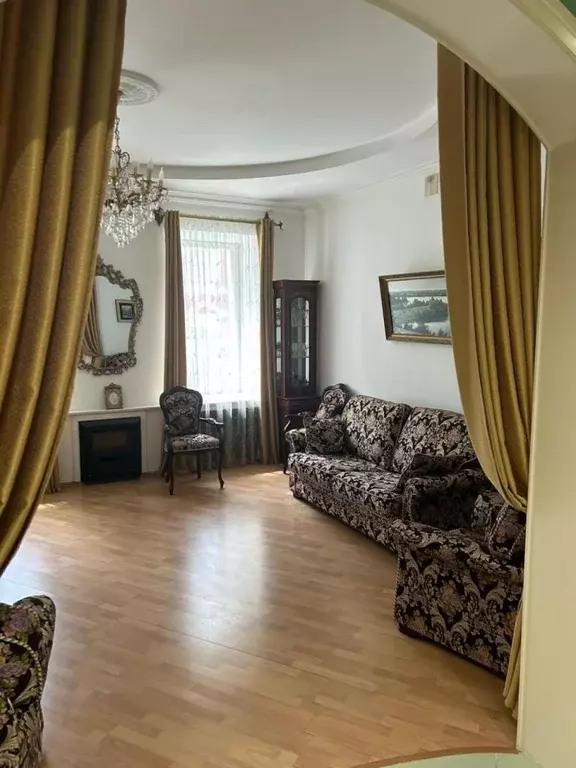 Продается 4-комнатная квартира - Фото 2