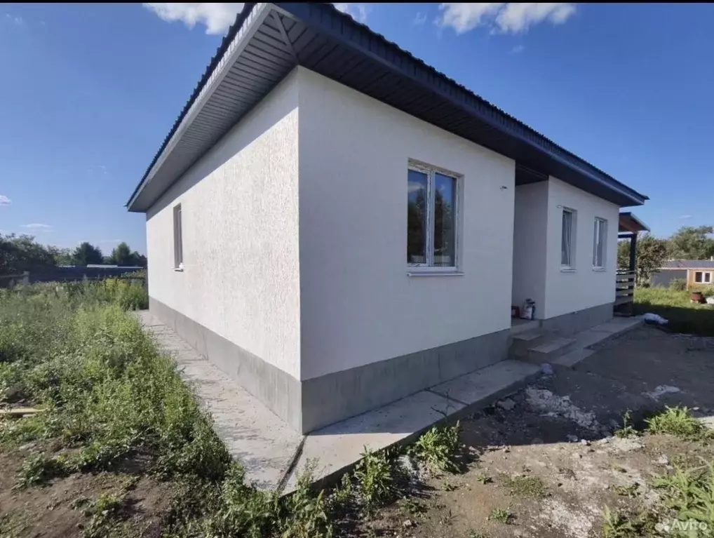 Дом в Свердловская область, Белоярский пгт  (100 м) - Фото 1