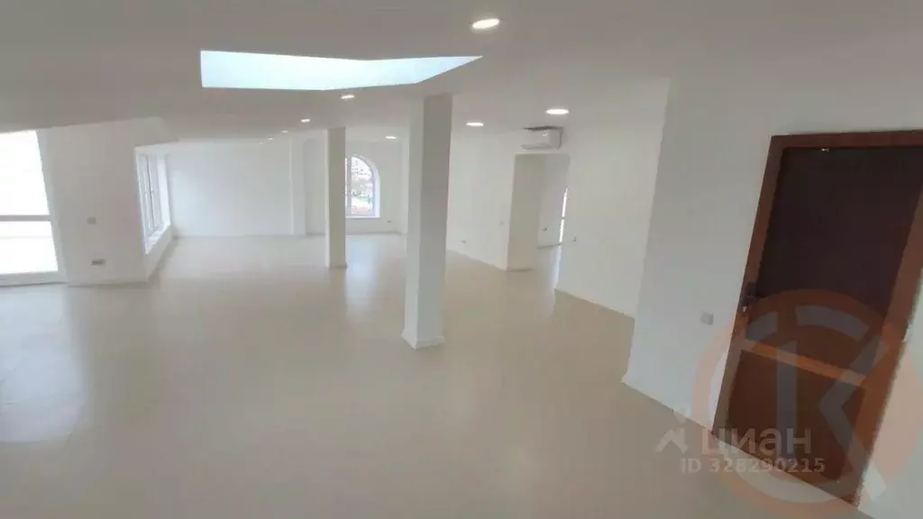 Помещение свободного назначения в Крым, Евпатория просп. Победы, ... - Фото 2