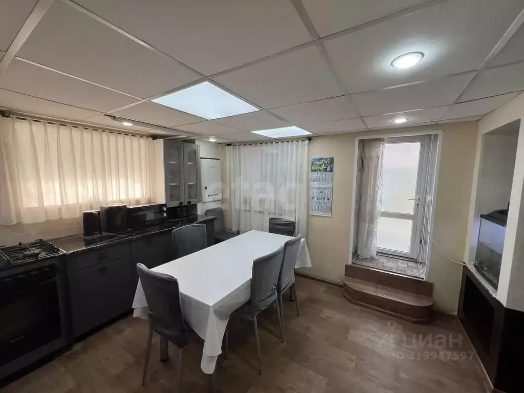 Дом в Ставропольский край, Ставрополь Урожайный проезд, 3 (130 м) - Фото 1
