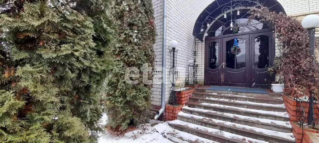 Дом в Белгородская область, Валуйки ул. Толстого (374 м) - Фото 1