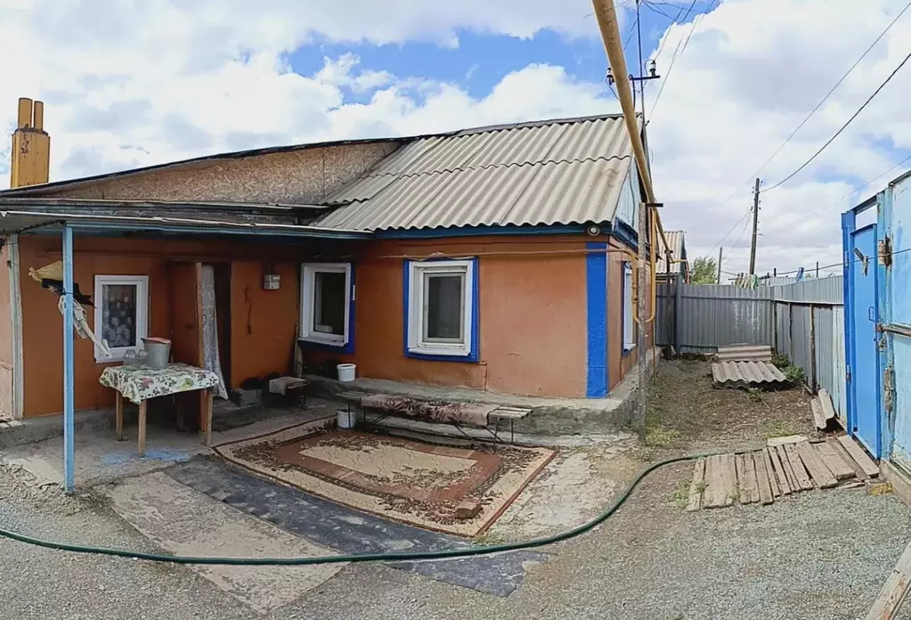 Дом в Оренбургская область, Орск пос. Железнодорожный, ул. Новостепная ... - Фото 1