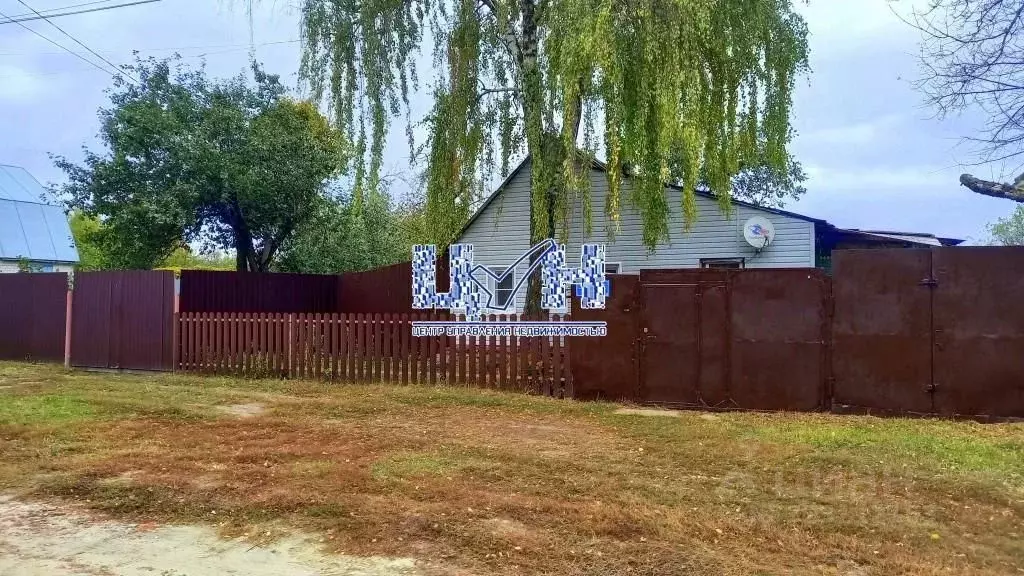 Дом в Курская область, Курский район, Моковский сельсовет, д. Майская ... - Фото 1