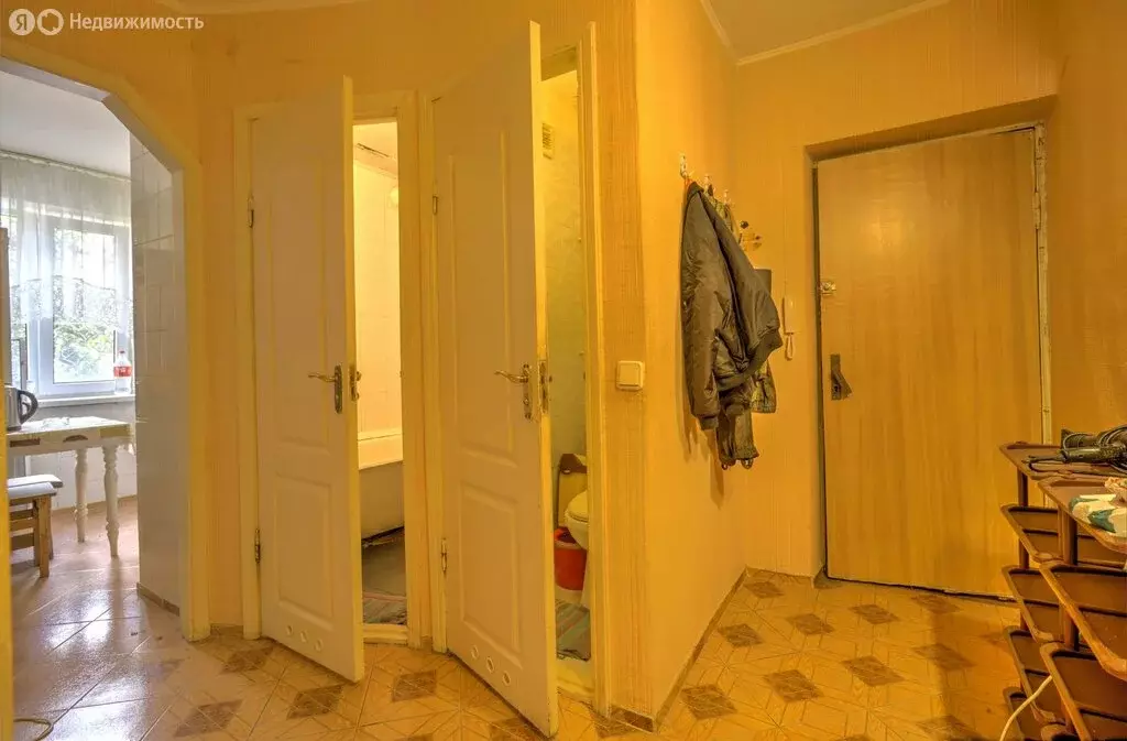 3-комнатная квартира: Алушта, улица Ленина, 49 (54.2 м) - Фото 2