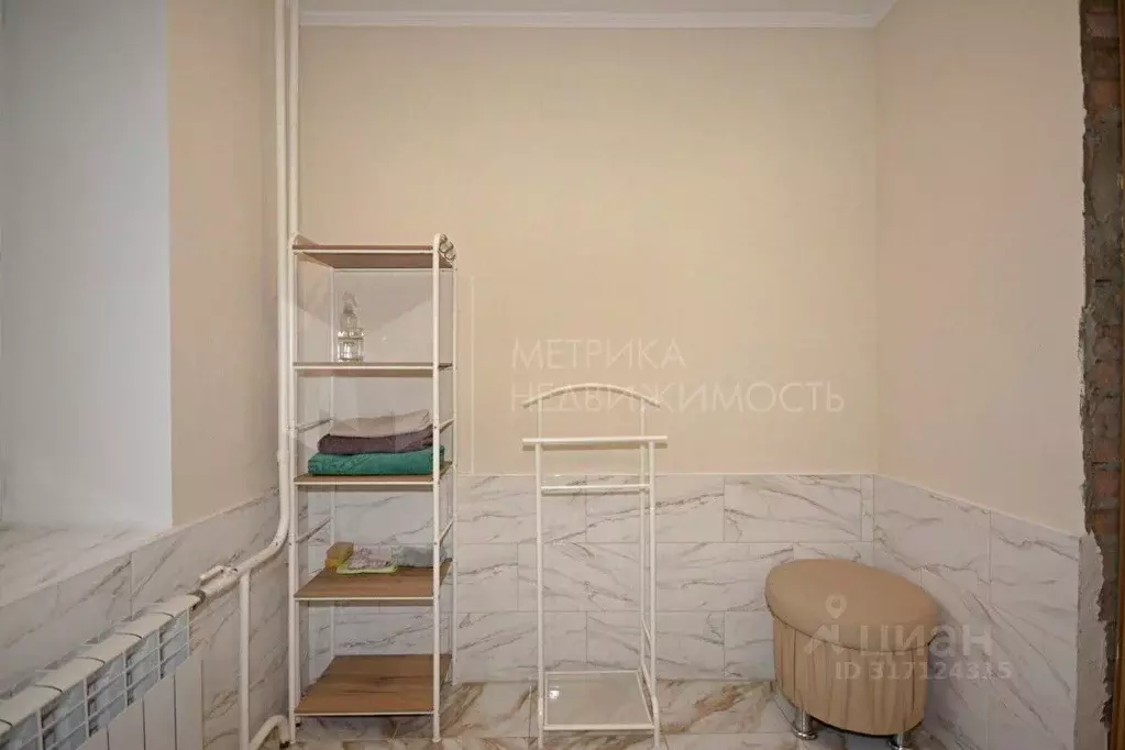 3-к кв. Тюменская область, Тюмень ул. Самарцева, 29 (80.0 м) - Фото 0