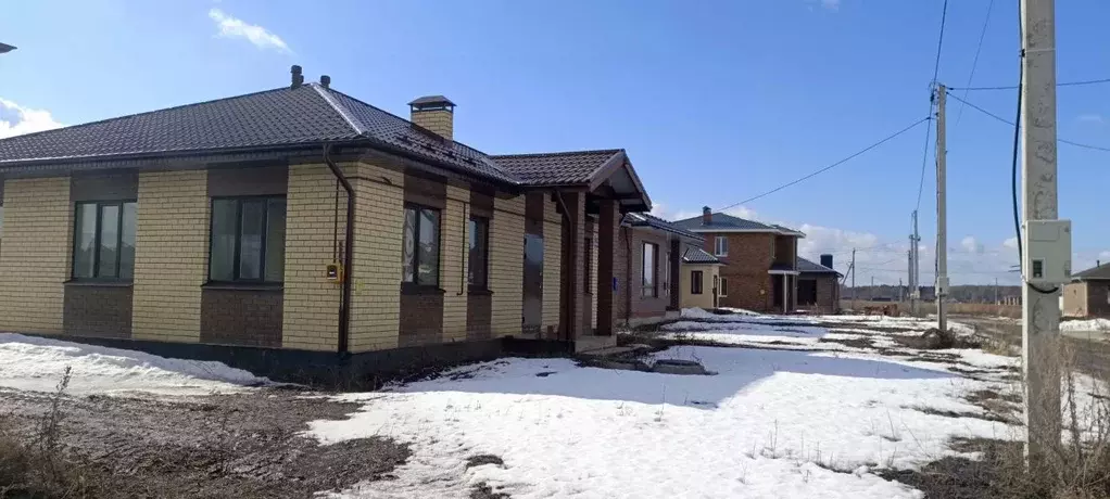 Дом в Татарстан, Лаишевский район, с. Сокуры ул. Большая (100 м) - Фото 1