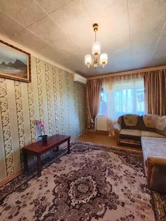 2-к кв. Крым, Симферополь ул. Героев Сталинграда, 25 (55.0 м) - Фото 1