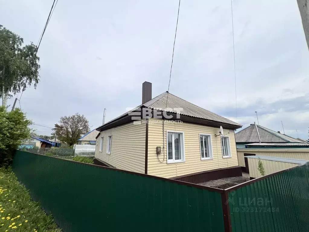 Дом в Кемеровская область, Полысаево г. Ленинск-Кузнецкий ... - Фото 1