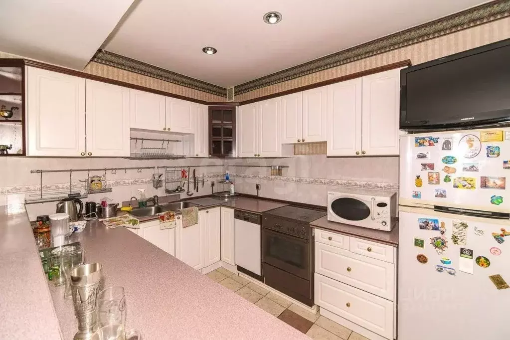 6-к кв. Ханты-Мансийский АО, Сургут ул. Мелик-Карамова, 28/1 (166.0 м) - Фото 1