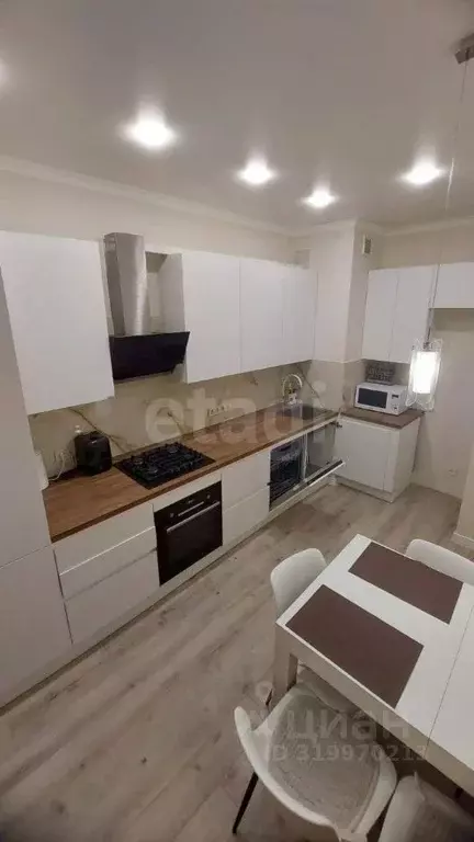 3-к кв. Белгородская область, Белгород ул. Лермонтова, 47а (80.3 м) - Фото 0