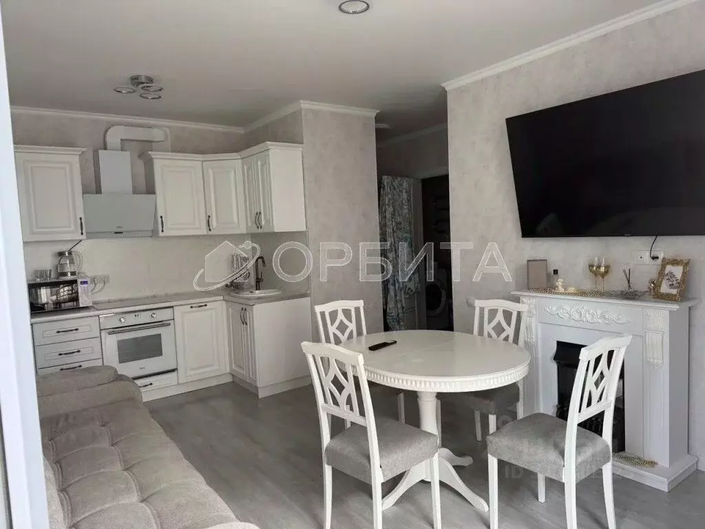 1-к кв. Тюменская область, Тюмень ул. Николая Глебова, 3 (37.0 м) - Фото 2