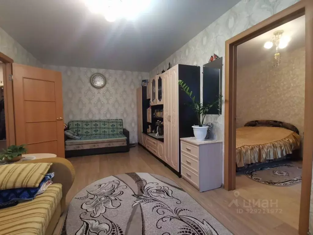 2-к кв. Ленинградская область, Луга просп. Урицкого, 70 (45.0 м) - Фото 1