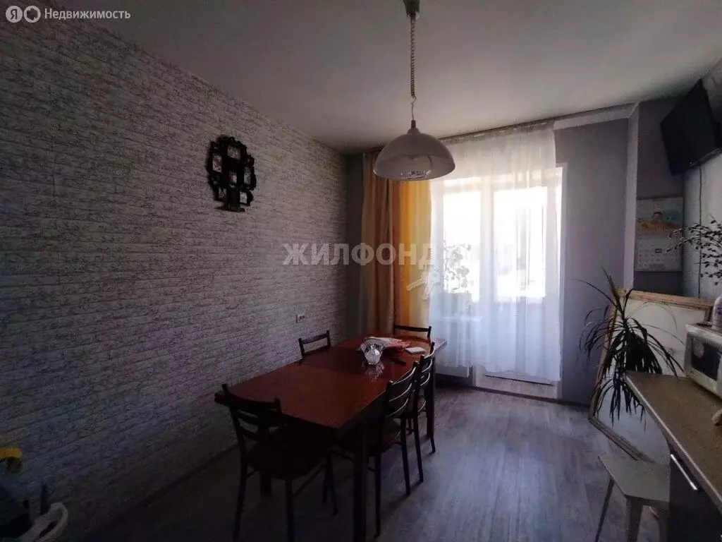 2-комнатная квартира: Абакан, улица Некрасова, 23Б (64.5 м) - Фото 1