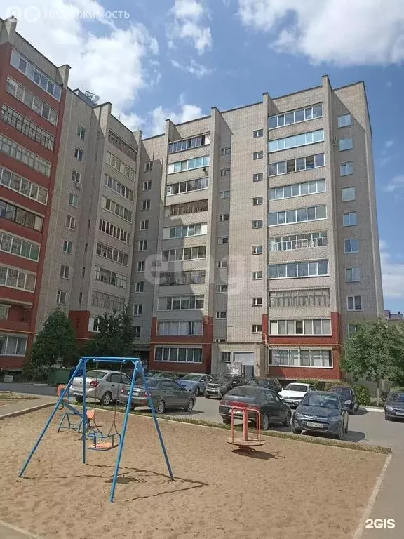 3-комнатная квартира: елабуга, улица марджани, 14 (64 м) - Фото 1