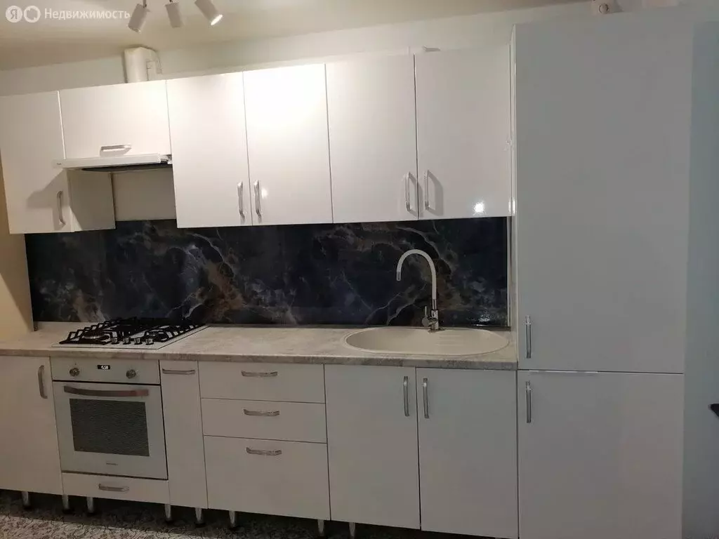 4-комнатная квартира: Геленджик, улица Калинина, 55 (85 м) - Фото 1