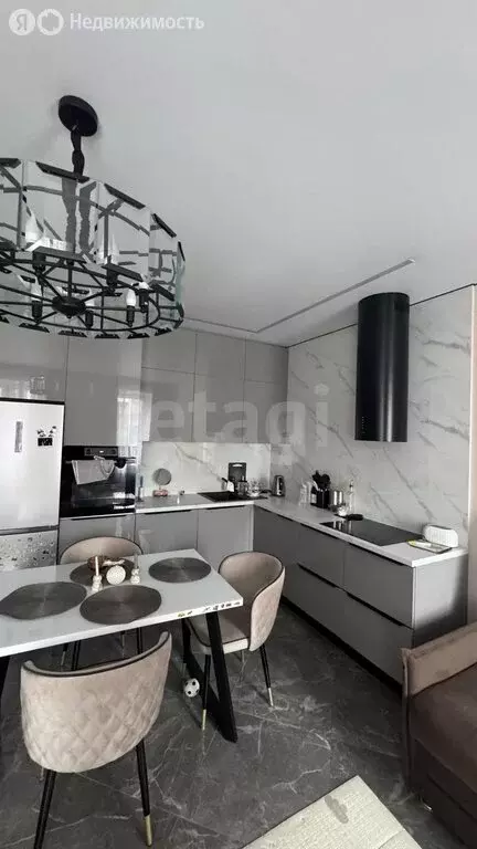 2-комнатная квартира: Омск, улица Перелёта, 28 (58 м) - Фото 1