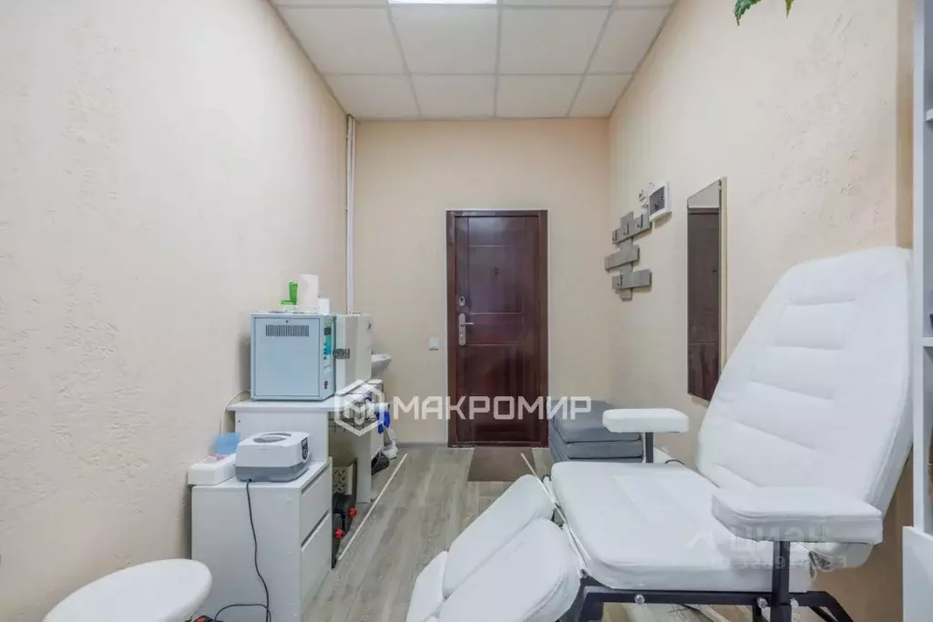 Офис в Брянская область, Брянск ул. Молодой Гвардии, 41 (11 м) - Фото 1