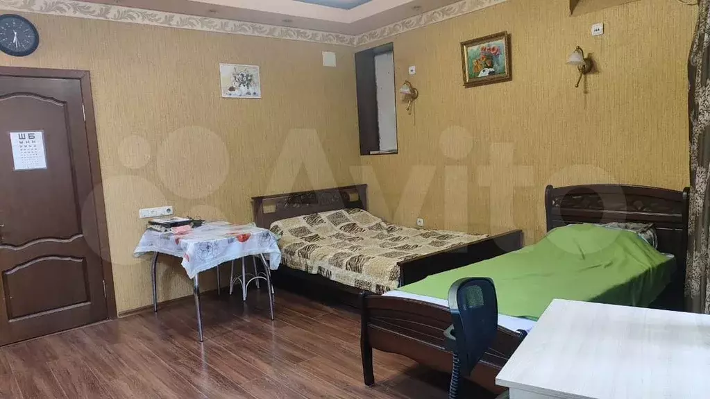 Комната 40м в 2-к., 2/4эт. - Фото 1