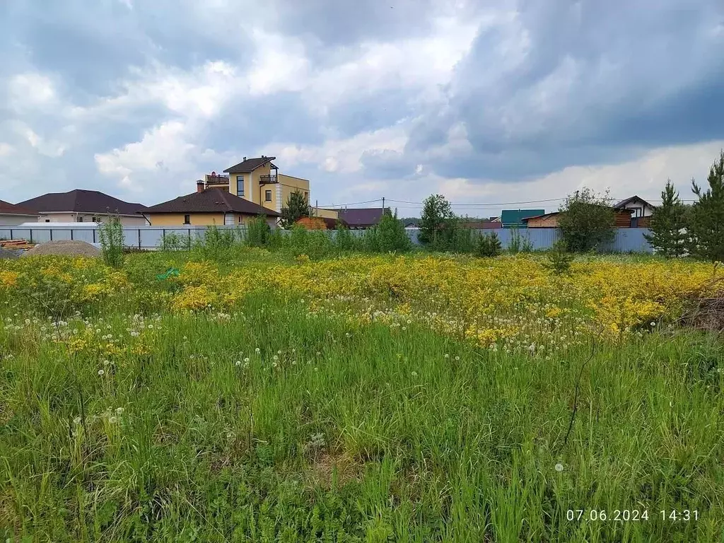 Участок в Свердловская область, Верхнее Дуброво пгт пер. Бронзовый, 7 ... - Фото 0