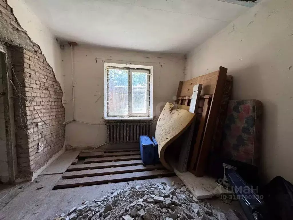3-к кв. Приморский край, Владивосток ул. Коммунаров, 35 (60.7 м) - Фото 1
