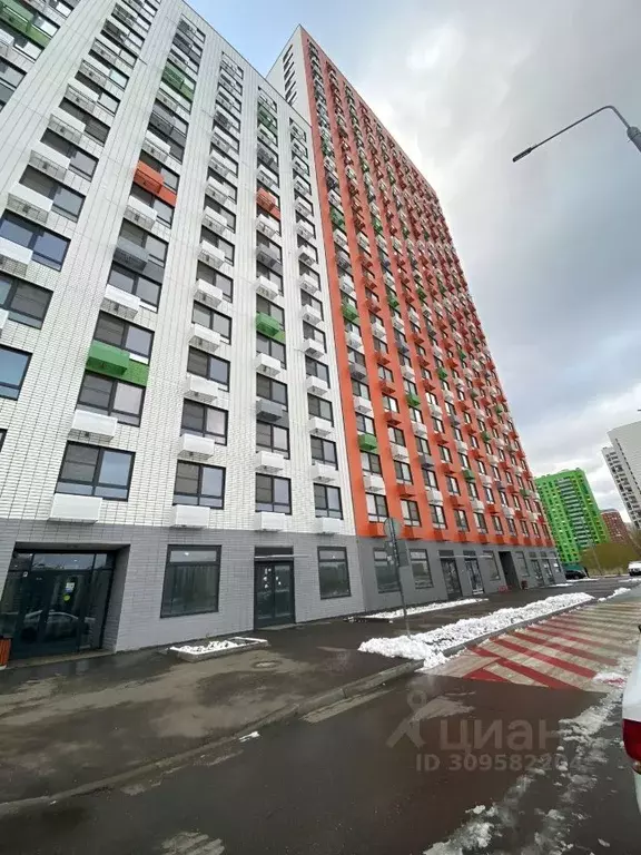 3-к кв. Москва ул. Вертолетчиков, 2к2 (86.5 м) - Фото 0