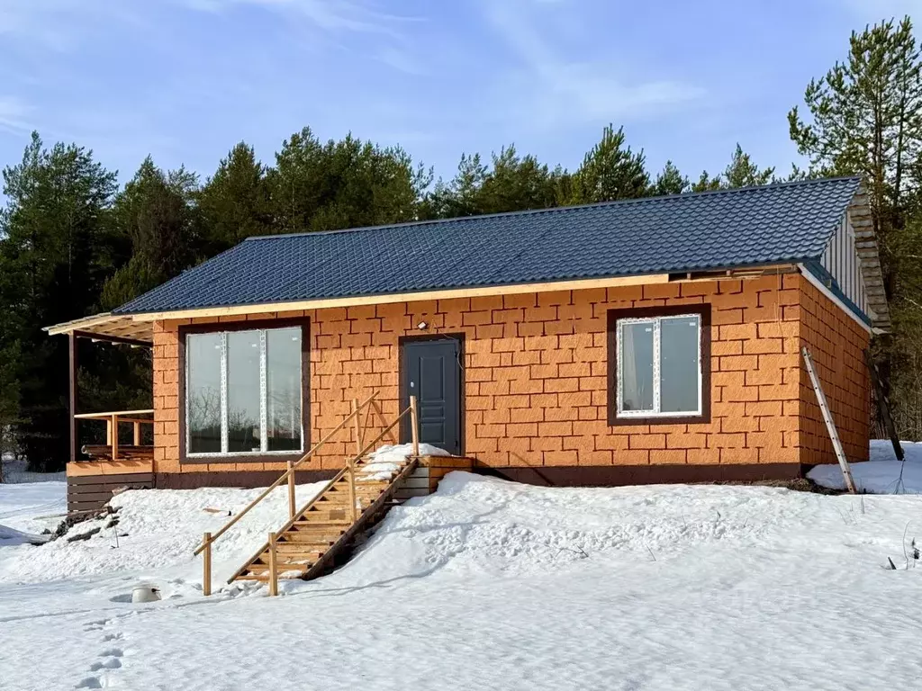 Дом в Карелия, Питкярантский район, пос. Импилахти ул. Озерная (120 м) - Фото 2