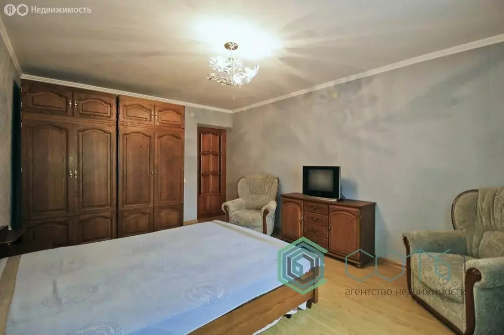 3-комнатная квартира: Калининград, Тихорецкая улица, 12 (96 м) - Фото 1
