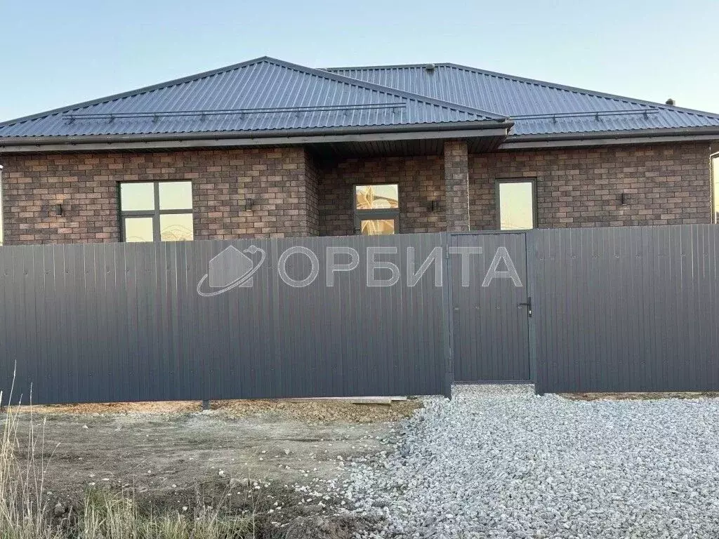 Дом в Тюменская область, Тюменский муниципальный округ, д. Ушакова ... - Фото 1