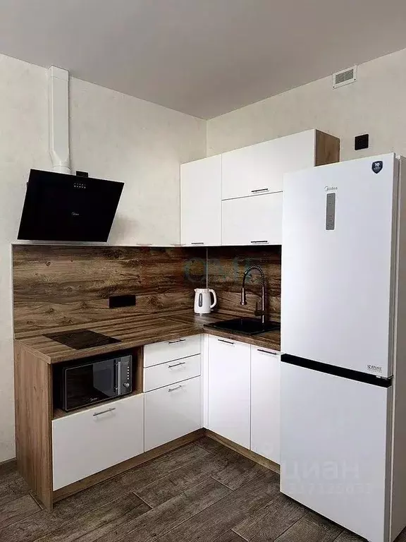 1-к кв. Новосибирская область, Новосибирск Светлановская ул., 52/2 ... - Фото 0