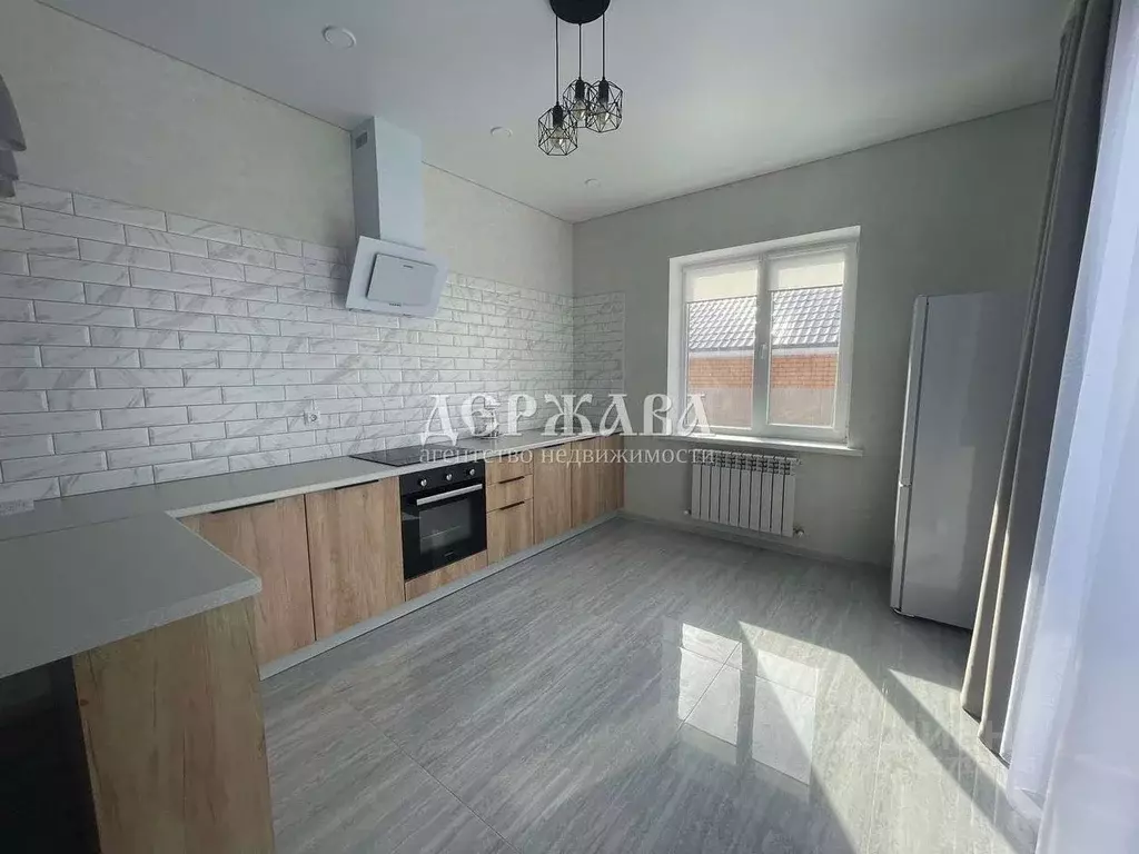 Дом в Белгородская область, Старый Оскол Научный центр-3 мкр,  (125 м) - Фото 1