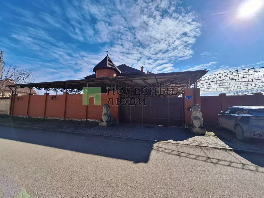 Коттедж в Краснодарский край, Краснодар ул. Астраханская, 2 (879 м) - Фото 1