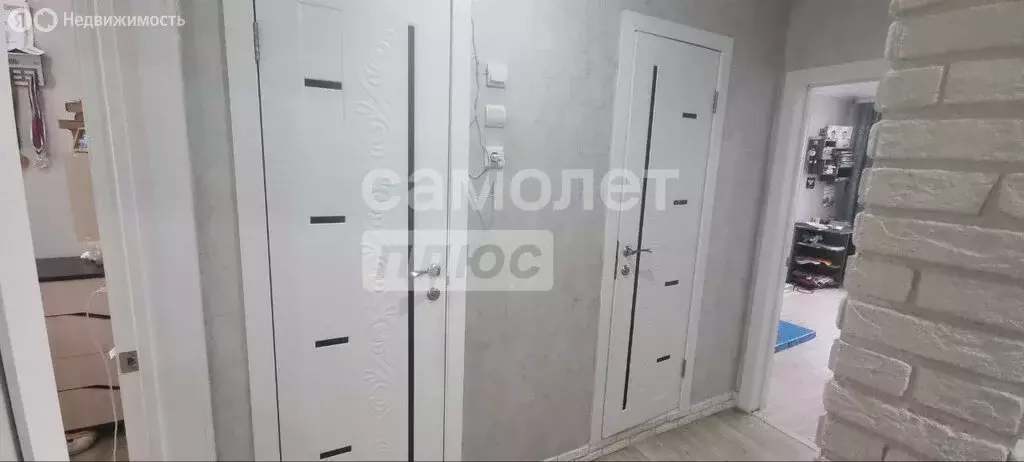 3-комнатная квартира: Иркутск, Рабоче-Крестьянская улица, 3А (67.3 м) - Фото 0