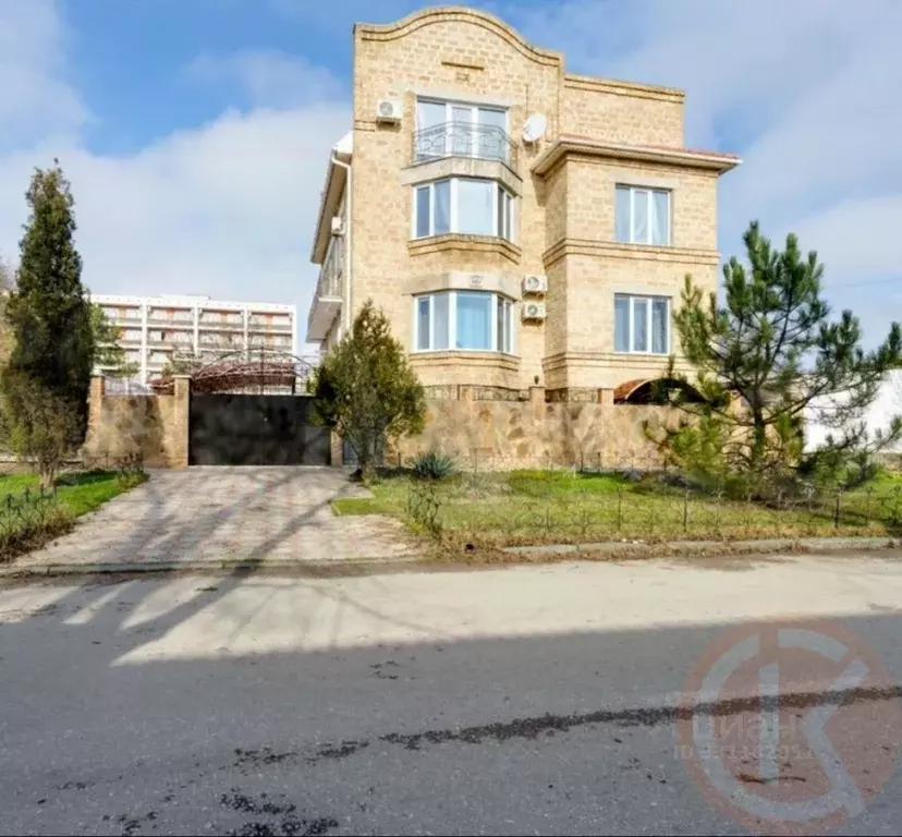 Дом в Крым, Евпатория ул. Кирова, 76А (561 м) - Фото 2