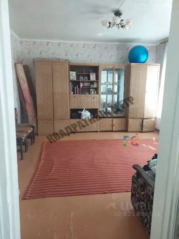 Дом в Калмыкия, Приютненский район, пос. Октябрьский Физкультурная ул. ... - Фото 1