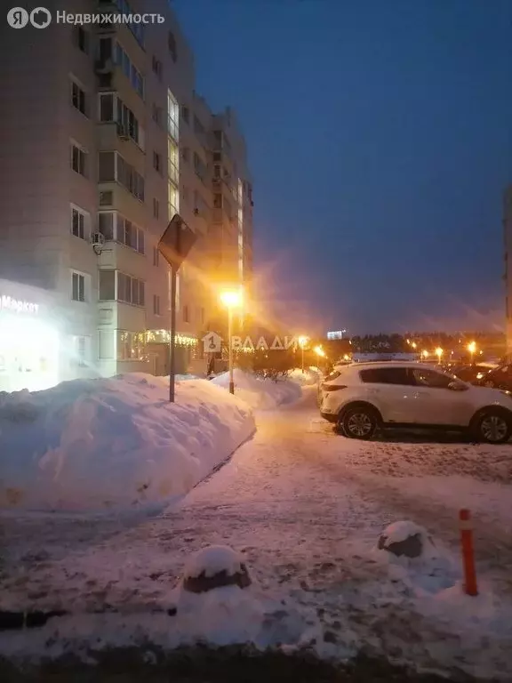 3-комнатная квартира: деревня Бузланово, микрорайон Западный Остров, ... - Фото 2