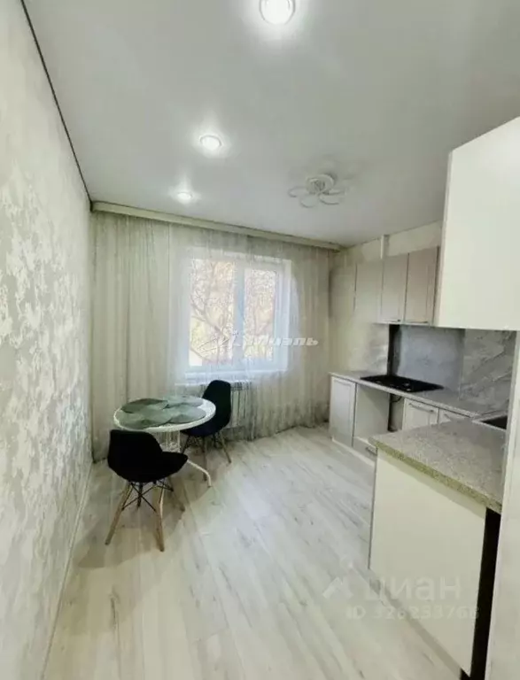 1-к кв. Крым, Симферополь ул. Ковыльная, 68 (33.5 м) - Фото 1