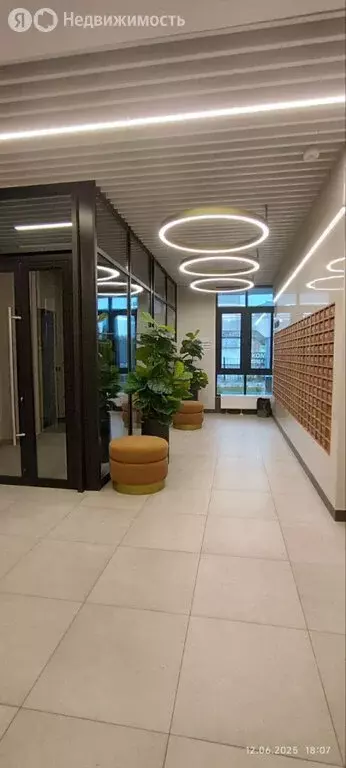 1-комнатная квартира: Екатеринбург, улица Академика Бардина, 26А (33.8 ... - Фото 2