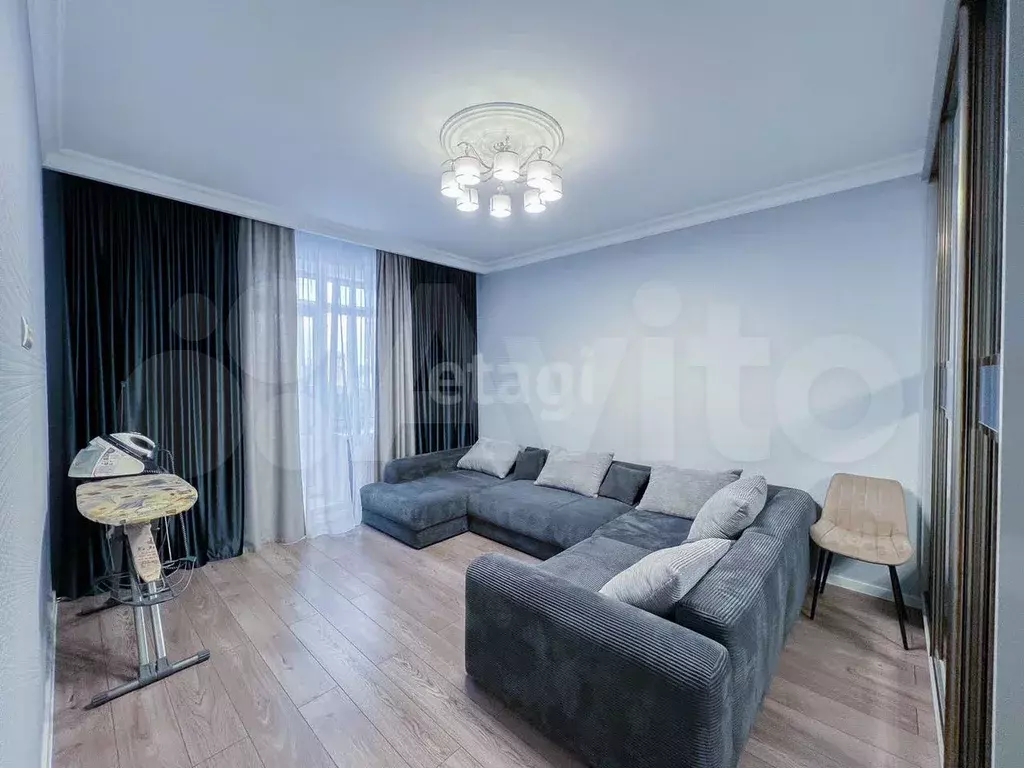 2-к. квартира, 60 м, 8/8 эт. - Фото 1