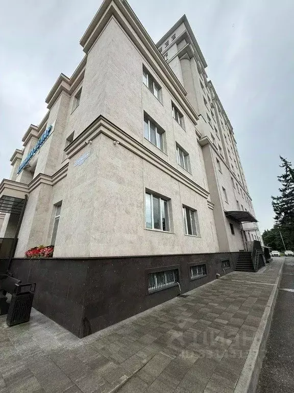 3-к кв. Кабардино-Балкария, Нальчик ул. Мальбахова, 21А (90.0 м) - Фото 1