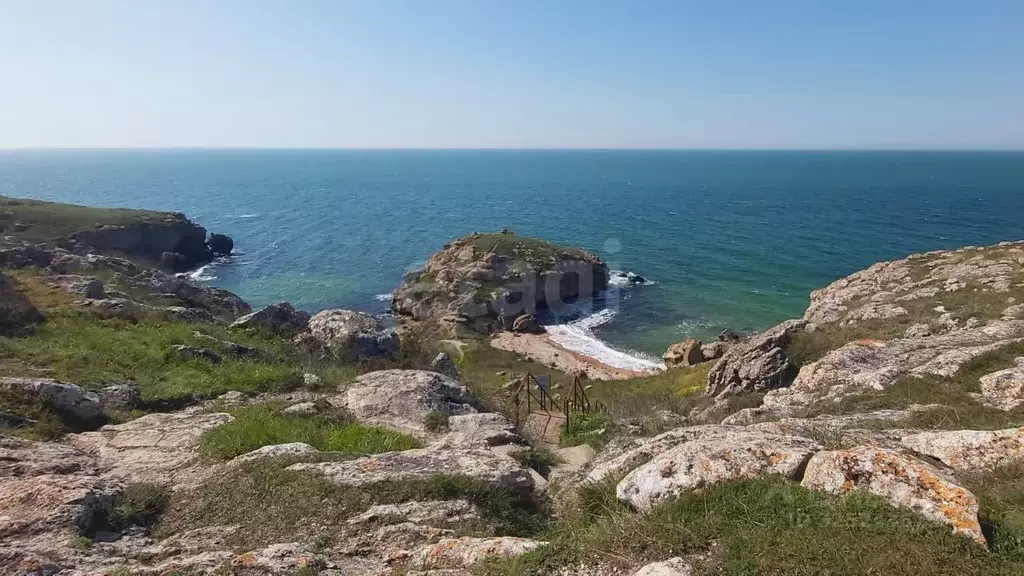 Участок в Крым, Ленинский район, Мысовское с/пос, с. Семеновка ул. ... - Фото 1
