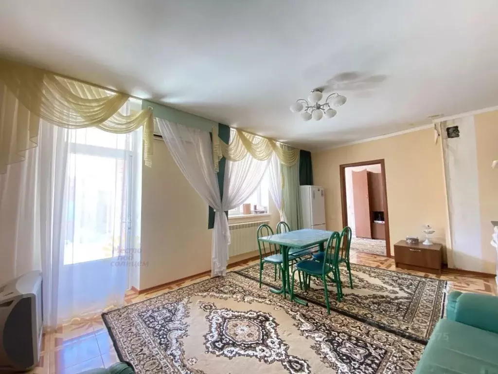 Дом в Краснодарский край, Ейский район, Кухаривское с/пос, Приазовка ... - Фото 1