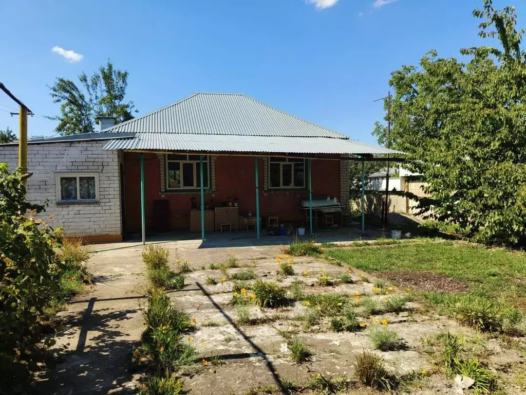 Дом в Краснодарский край, Лабинск ул. Воровского (63 м) - Фото 0