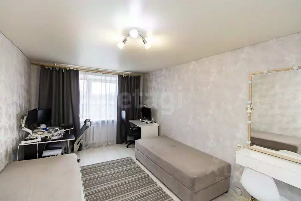 2-к кв. Тюменская область, Тюмень ул. Республики, 220 (44.0 м) - Фото 1